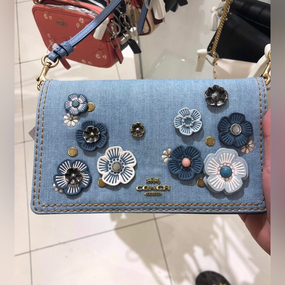 Coach Retail Hayden Denim floral🌸crossbody bag with Tea Rose